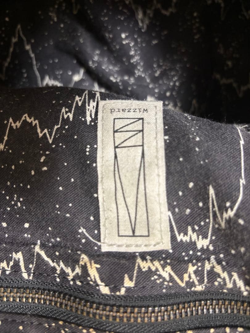 Wizzard men’s messenger bag