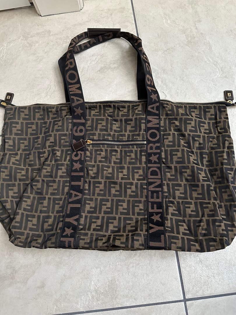 Fendi フェンディ ボストンバッグ 注意あり‼︎ ナイロン　大容量