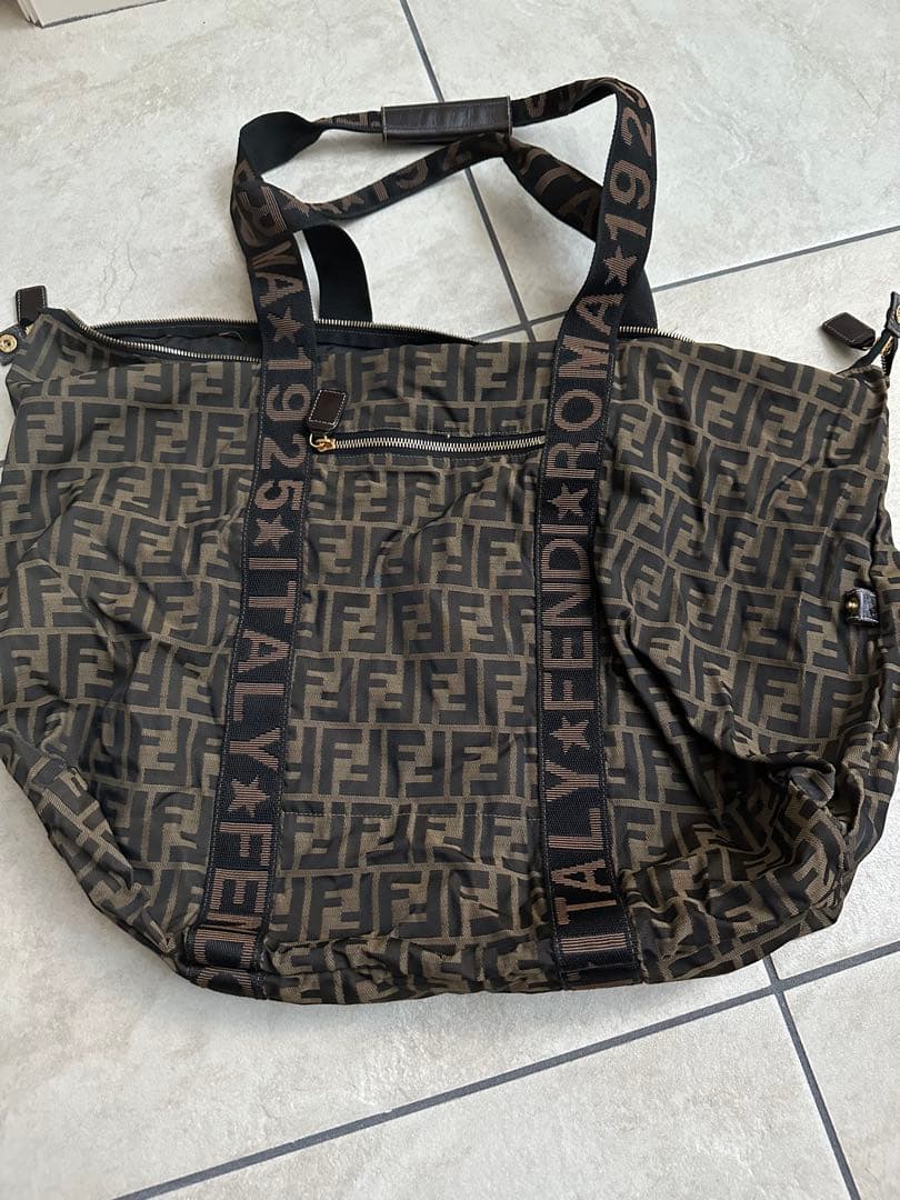 Fendi フェンディ ボストンバッグ 注意あり‼︎ ナイロン　大容量