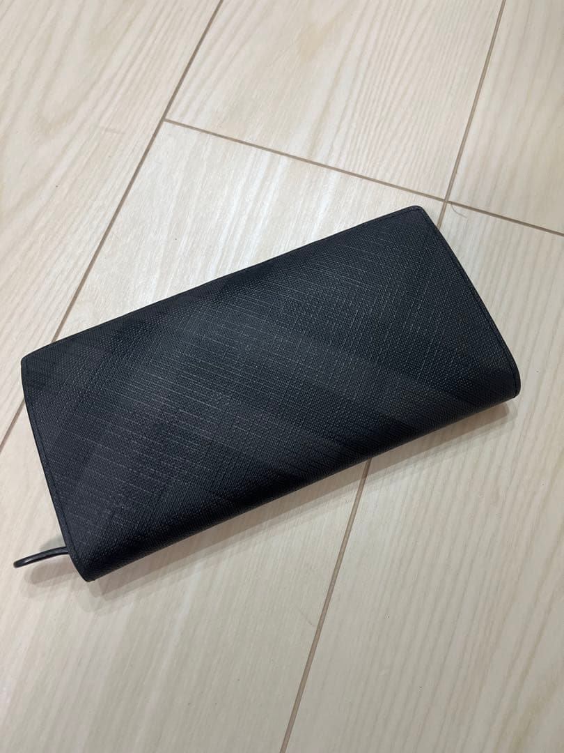 BURBERRY ブラックレザー長財布　値下げしました！