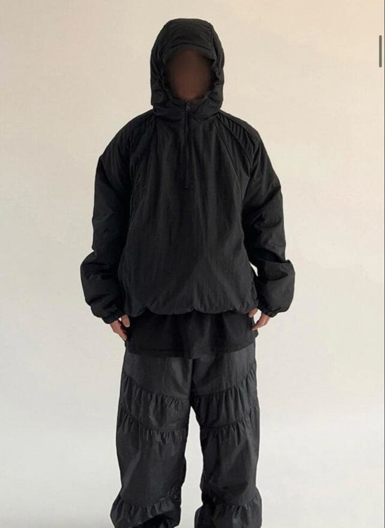 COLN 完売品　pray padded anorak ブラック