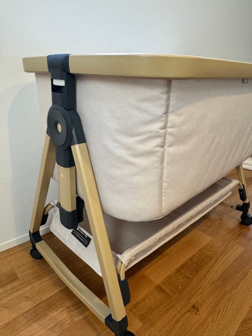 2024年版　HZDMJベージュ　ベビーベッド