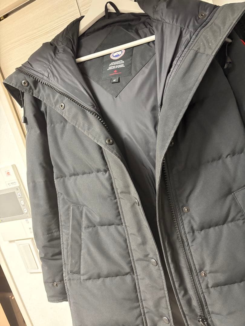   フード付きダウンジャケット