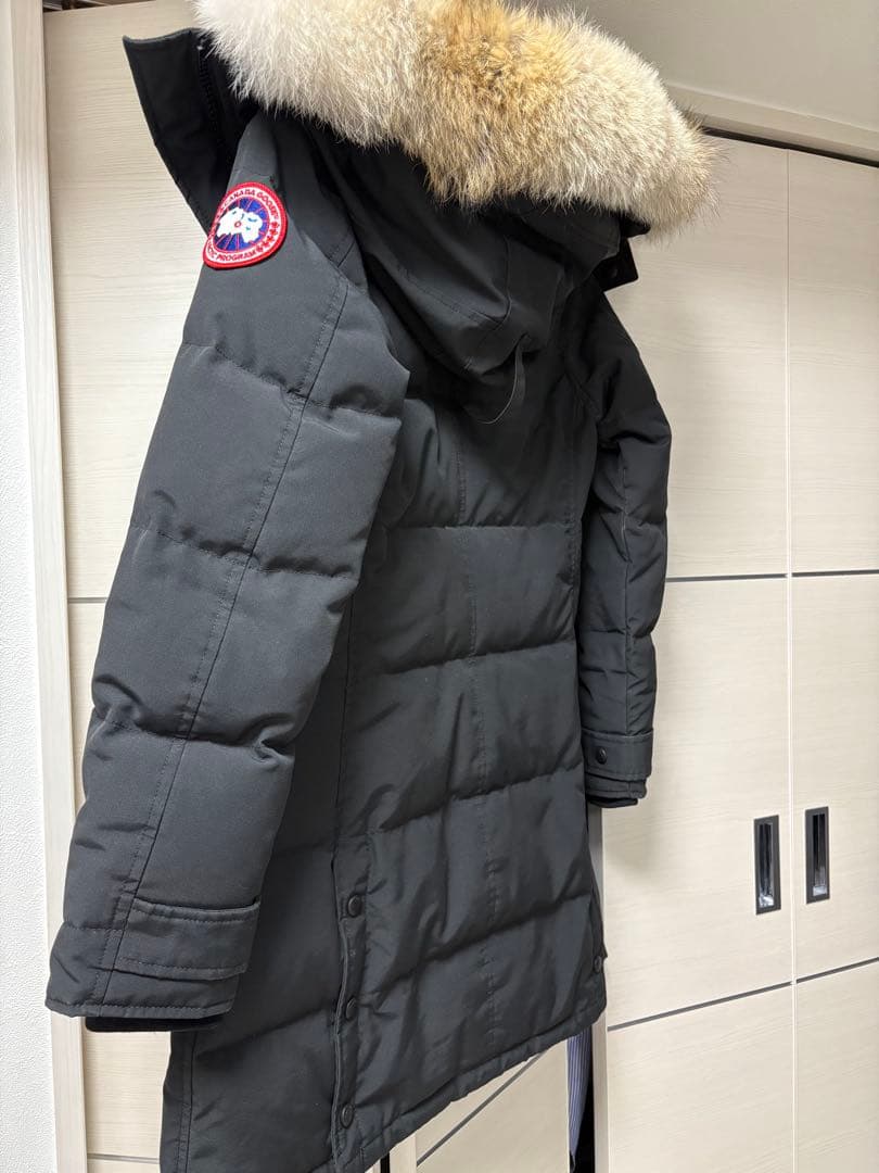   フード付きダウンジャケット