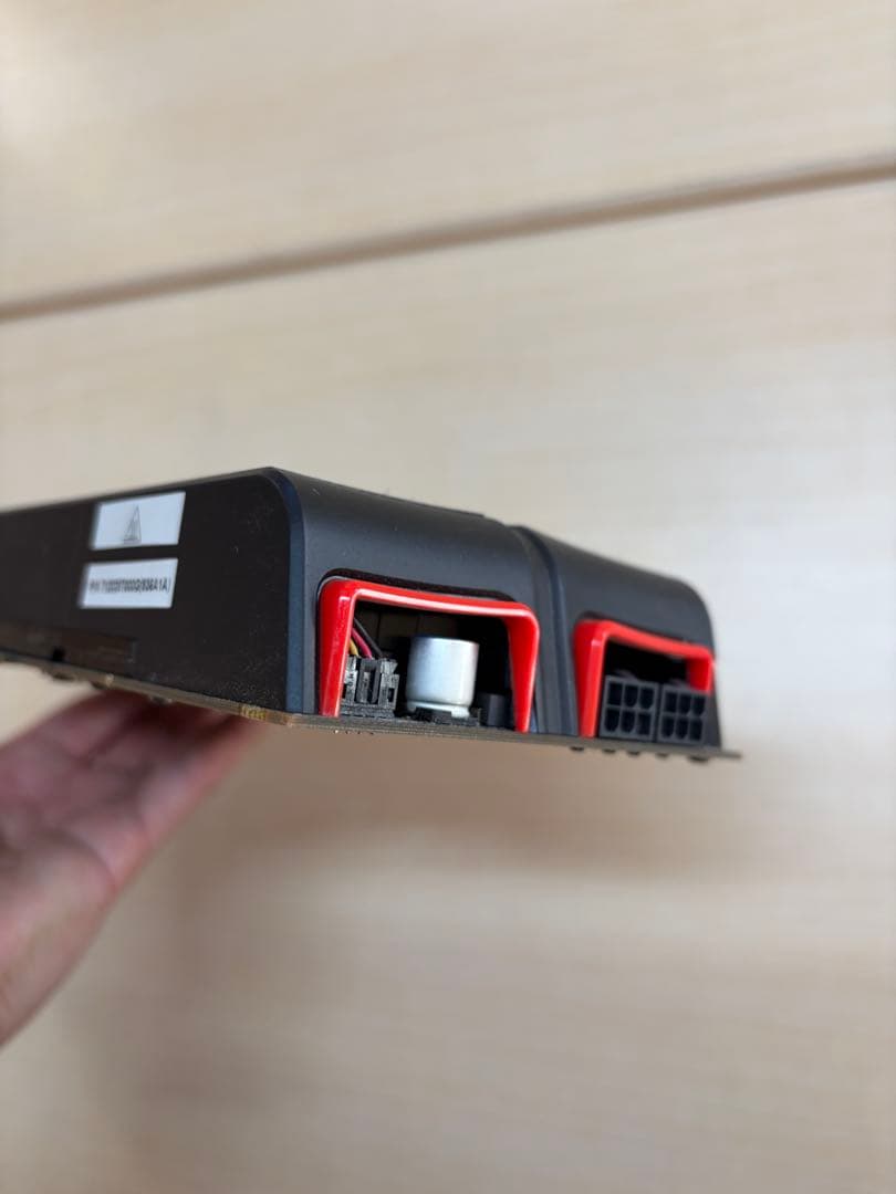 動作品 ASUS グラフィックボード ファン付き￼