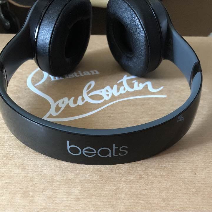 beat solo2 右耳聞こえません。