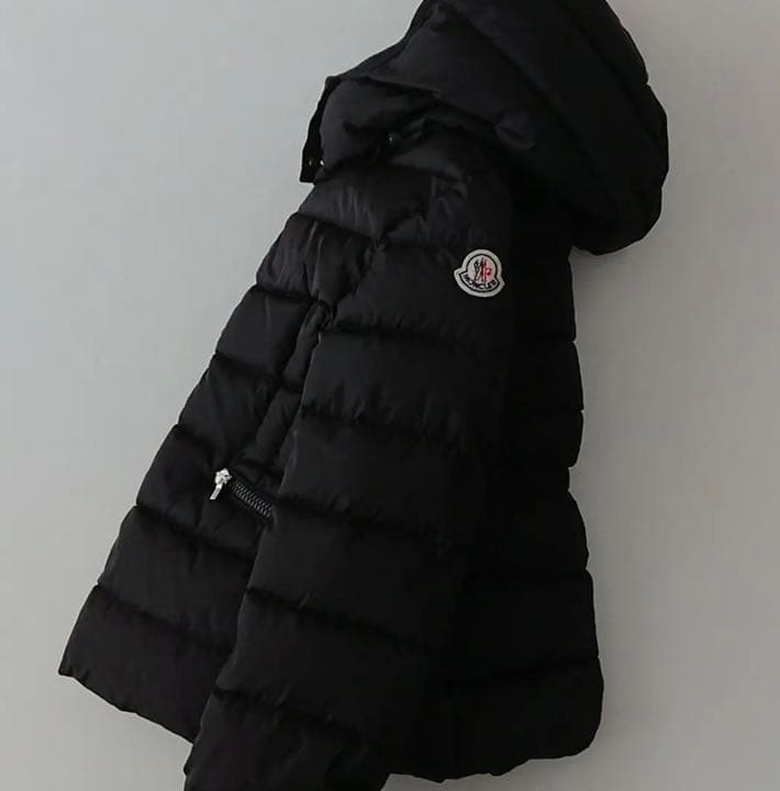 早い者勝ち♡ モンクレール　キッズ　ダウンジャケット10A