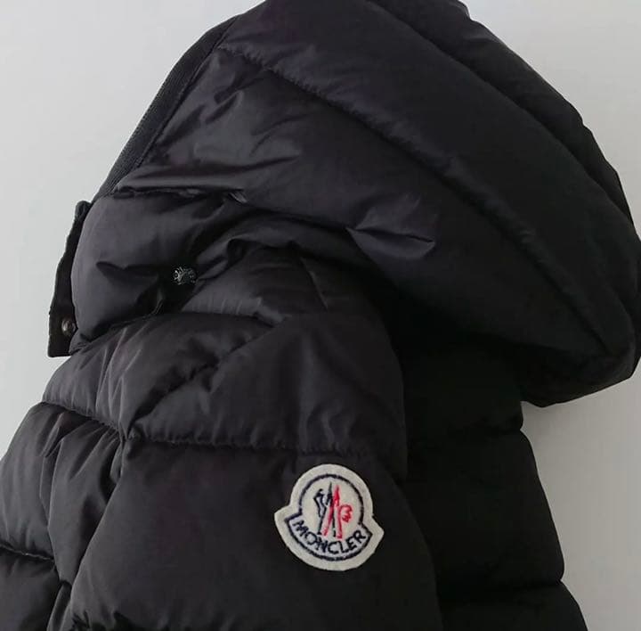 早い者勝ち♡ モンクレール　キッズ　ダウンジャケット10A