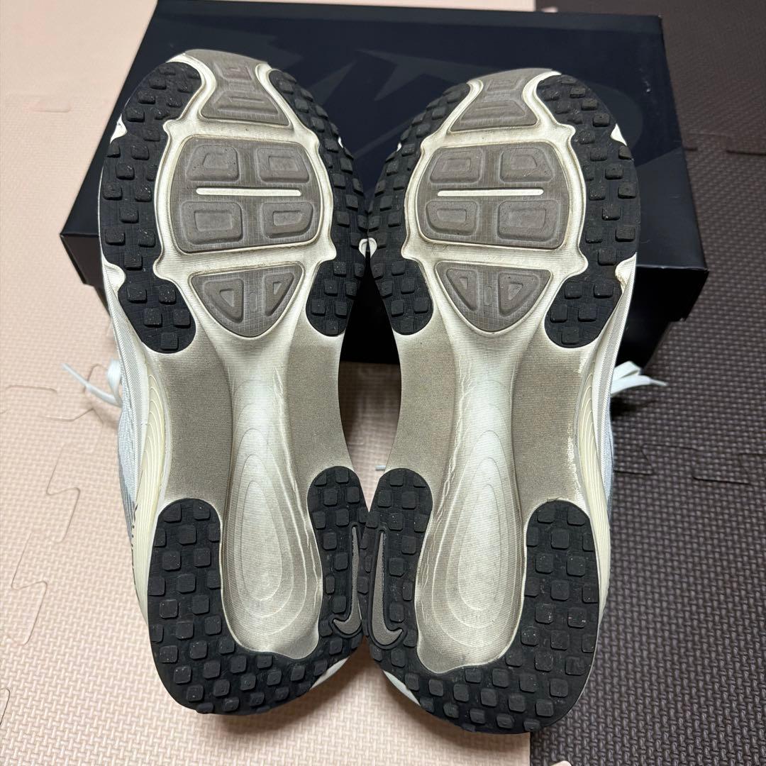 Nike ボメロ18 27cm