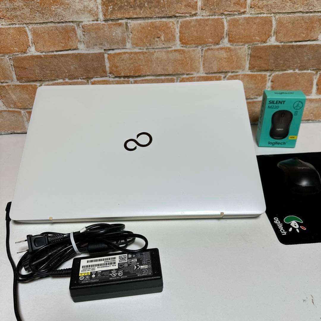 富士通ノート PC Core i7 SSD Webカメラ　Win11 オフィス付