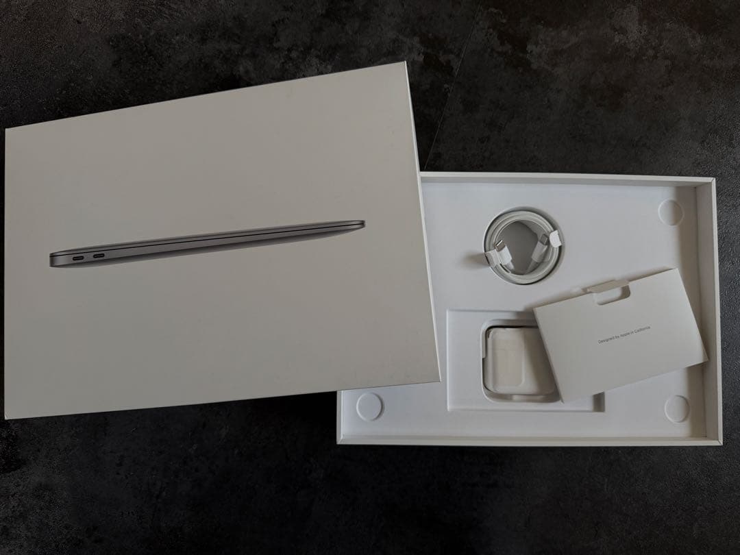 MacBook Air 13インチ 512GB USキーボード　スペースグレー