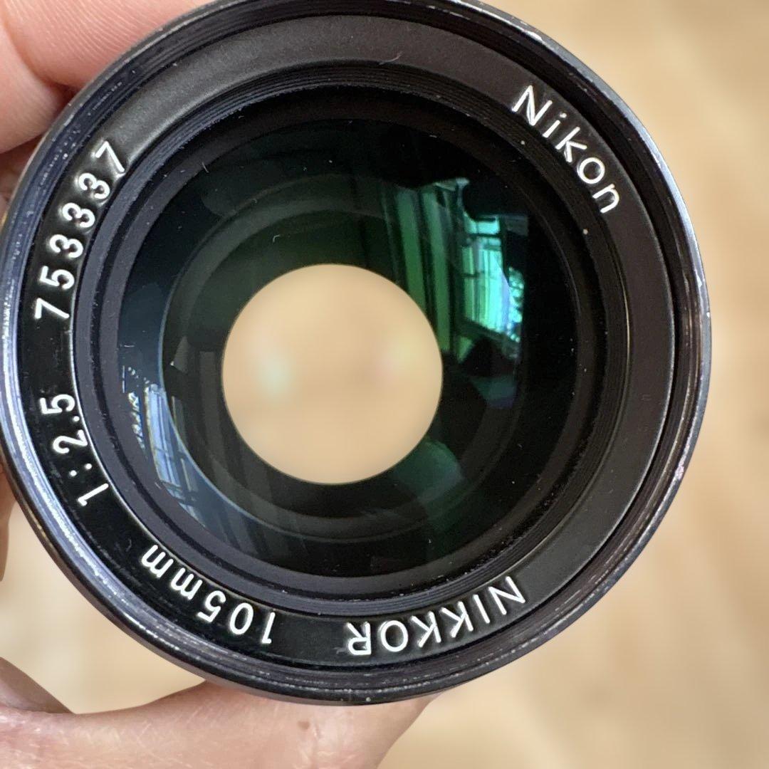 NIKKOR 105mm f/2.5 AIレンズ