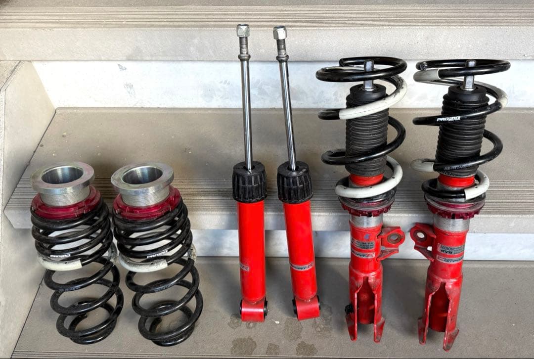 50プリウス zvw51 タナベ　車高調