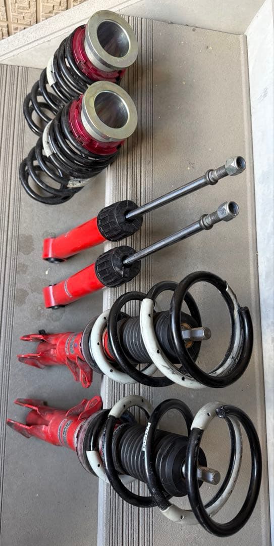 50プリウス zvw51 タナベ　車高調