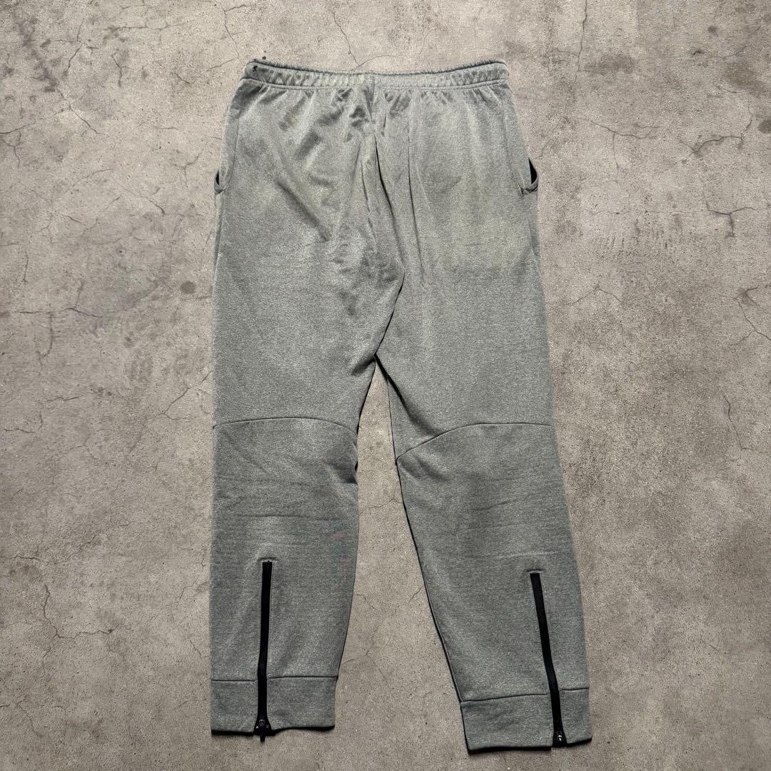 NIKE上下セットアップ　ナイキ　スウォッシュ　グレー