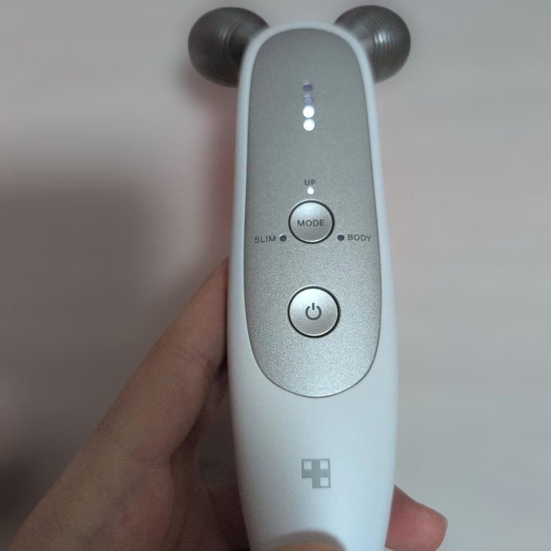 メディキューブ AGE-R EMSダーマショット 美顔器 充電ケーブル付き