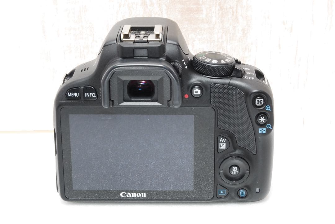 ❤️美品❤️ショット数少❤️高性能手ぶれ補正レンズ❤️軽量❤️ Canon Kiss X7