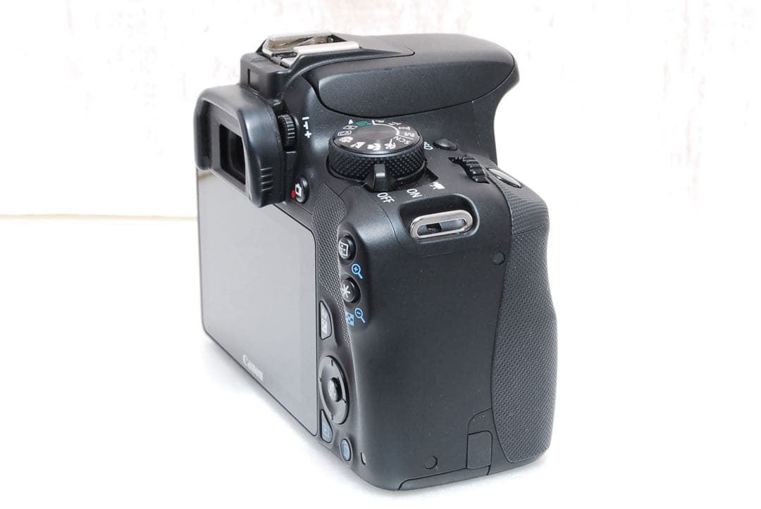 ❤️美品❤️ショット数少❤️高性能手ぶれ補正レンズ❤️軽量❤️ Canon Kiss X7