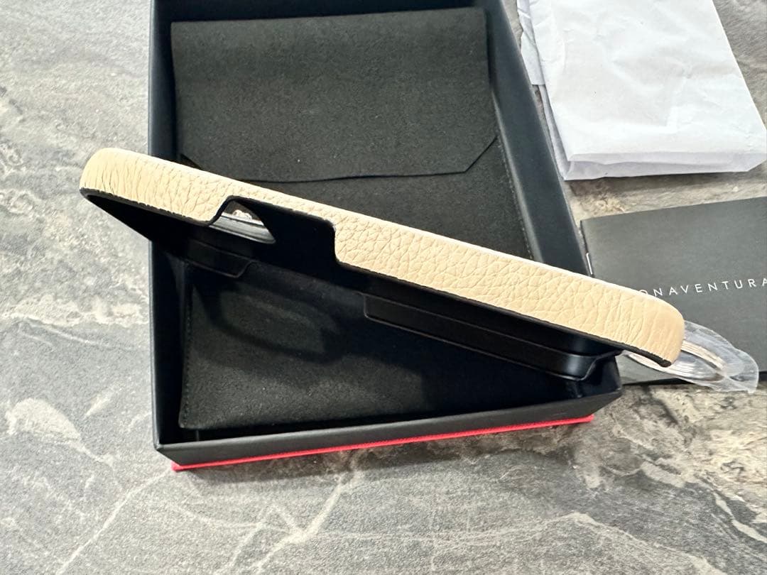 新品 iPhone14pro ボナベンチュラ