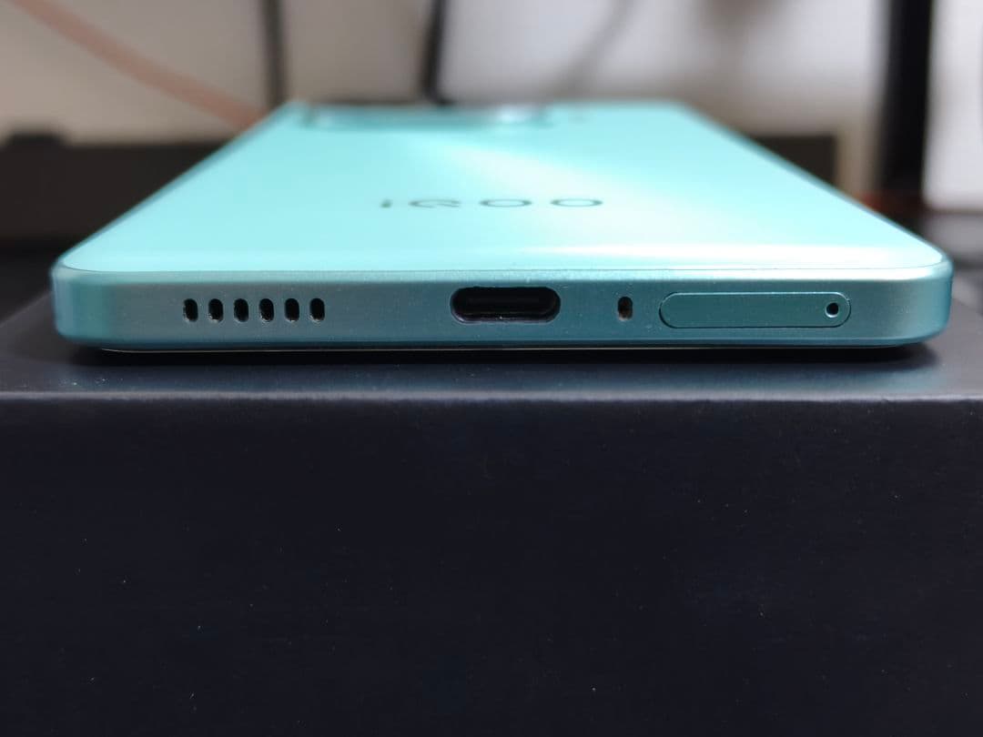 美品Vivo iQOO Z9 Turbo 12GB/512GB