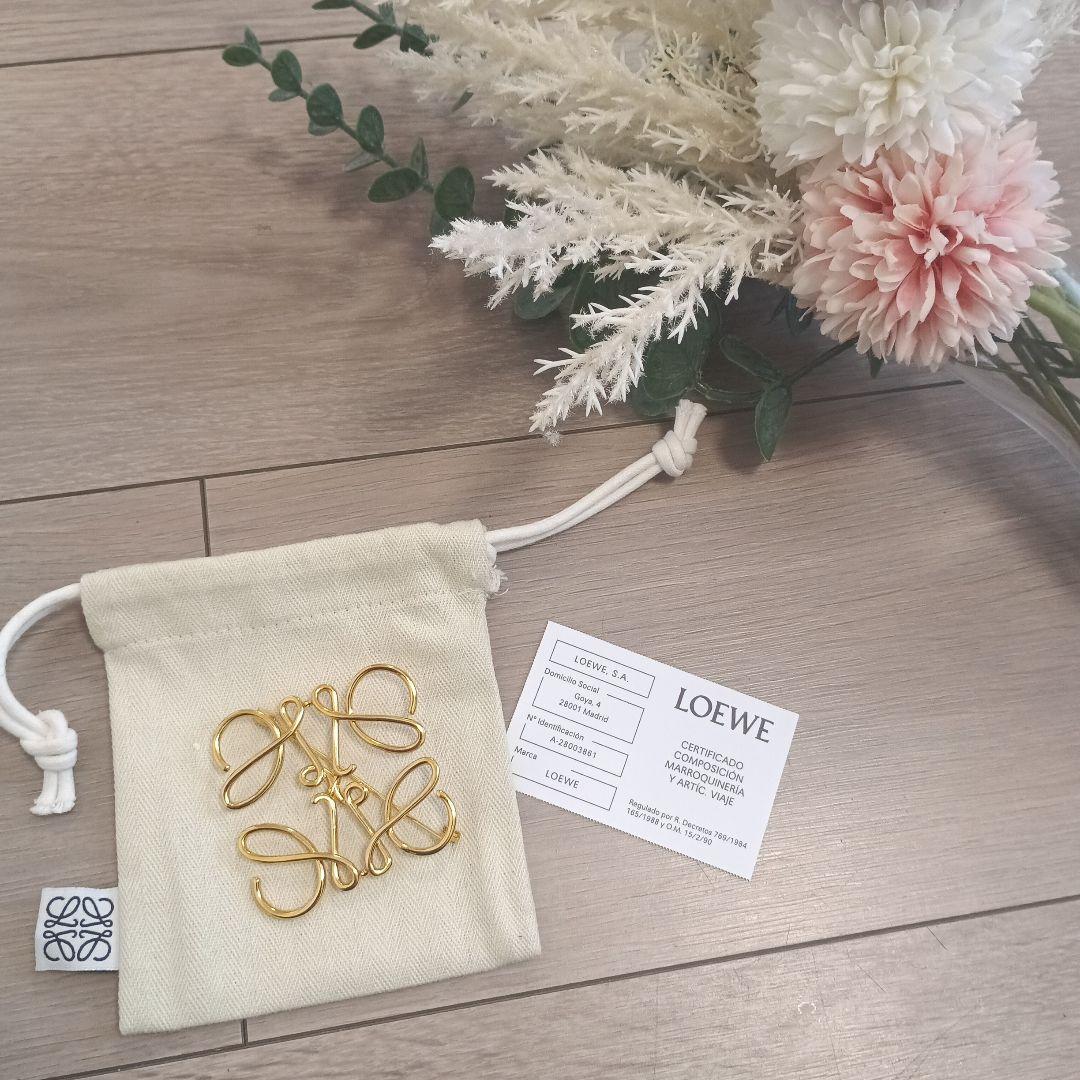 LOEWE ロエベ　ブローチ　セレモニーブローチ　卒業式　入学式