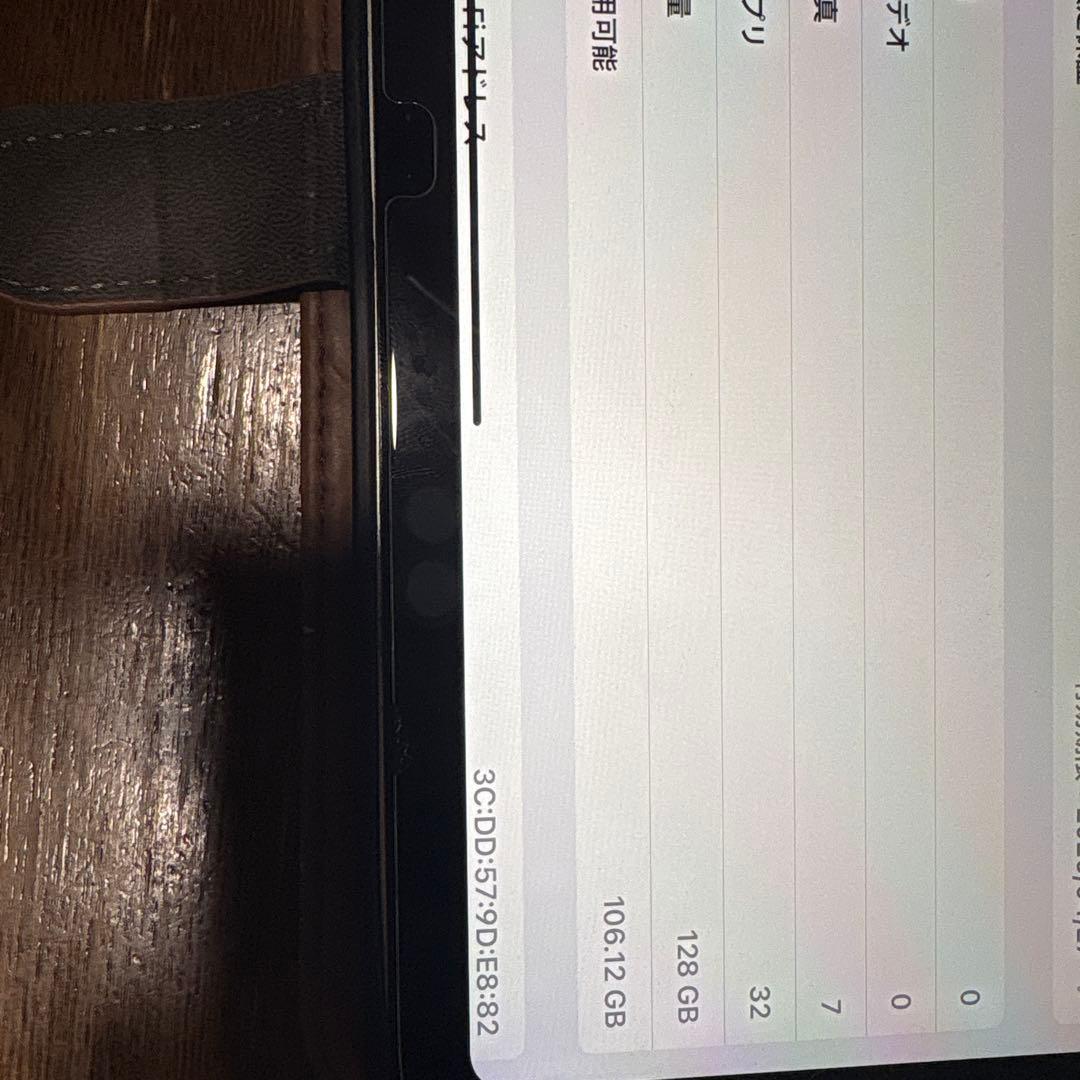 iPad 11世代a16 128GB Wi-Fi 本体ケース、保護フィルム付き