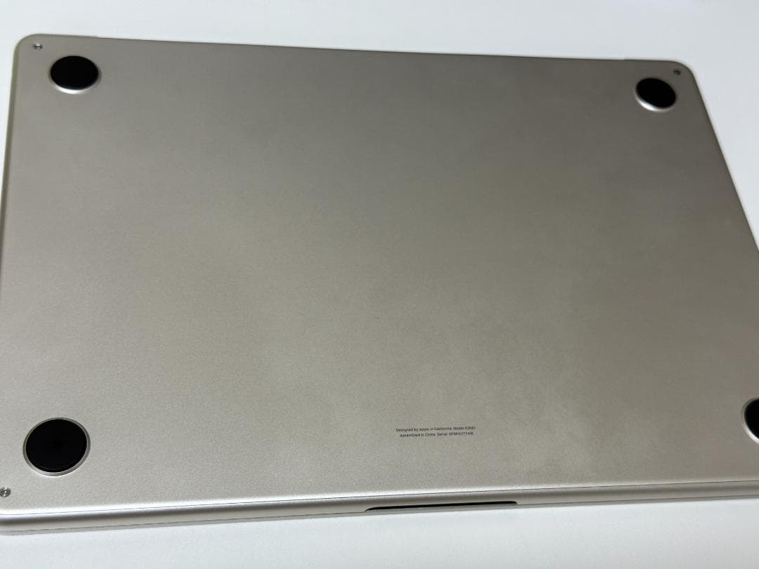 Macbook Air M2 スターライト（US配列、24GB、1TB）