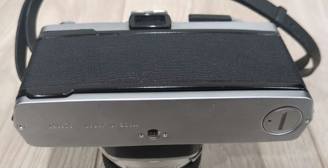 オリンパス　カメラ　OM-1　OLYMPUS