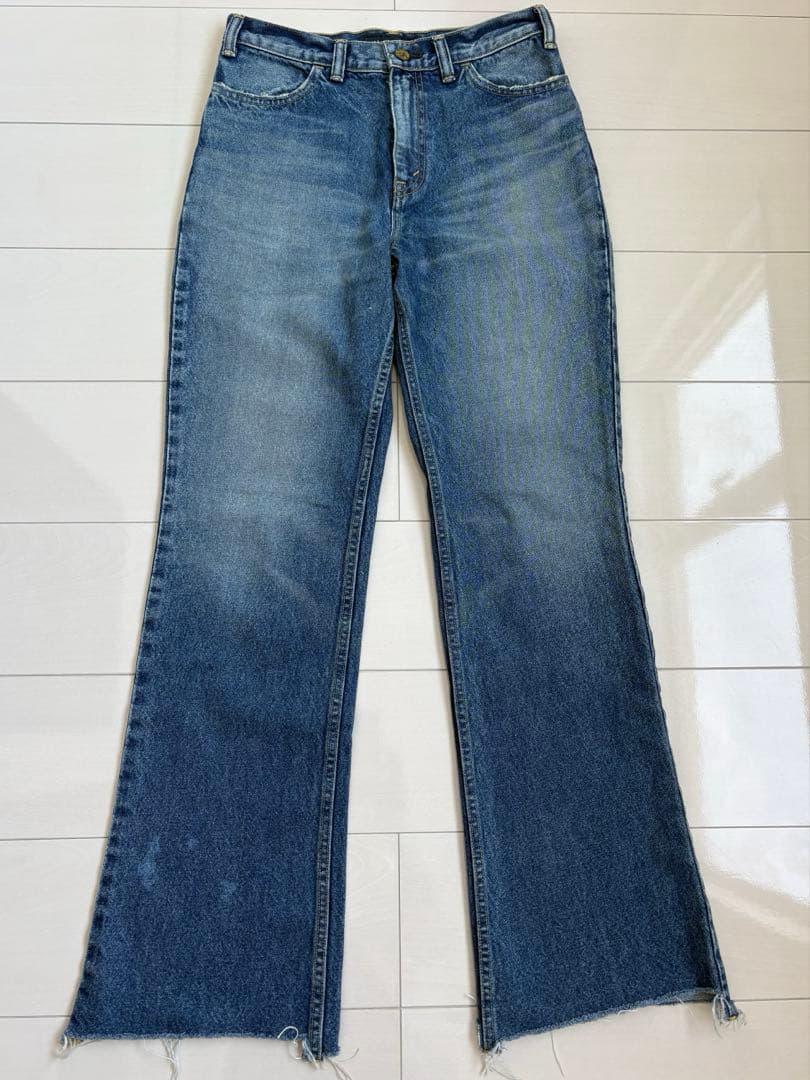 マディソンブルー　HEM CUT FLARE PANTS DENIM