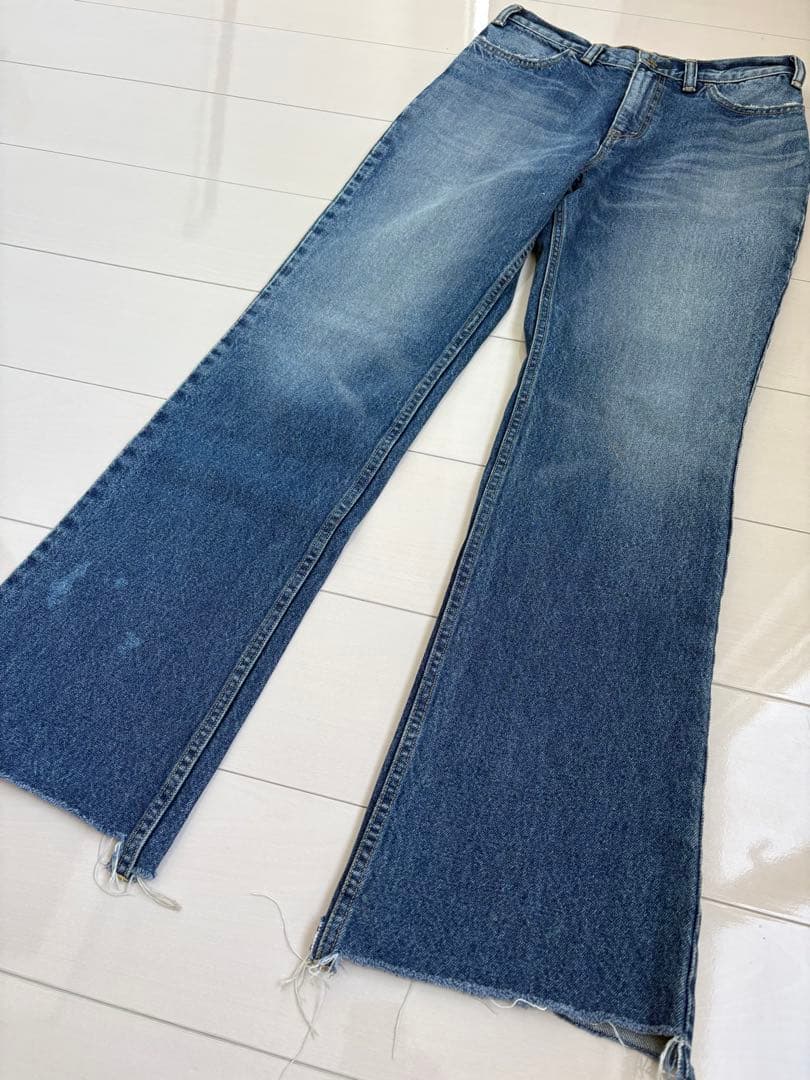 マディソンブルー　HEM CUT FLARE PANTS DENIM