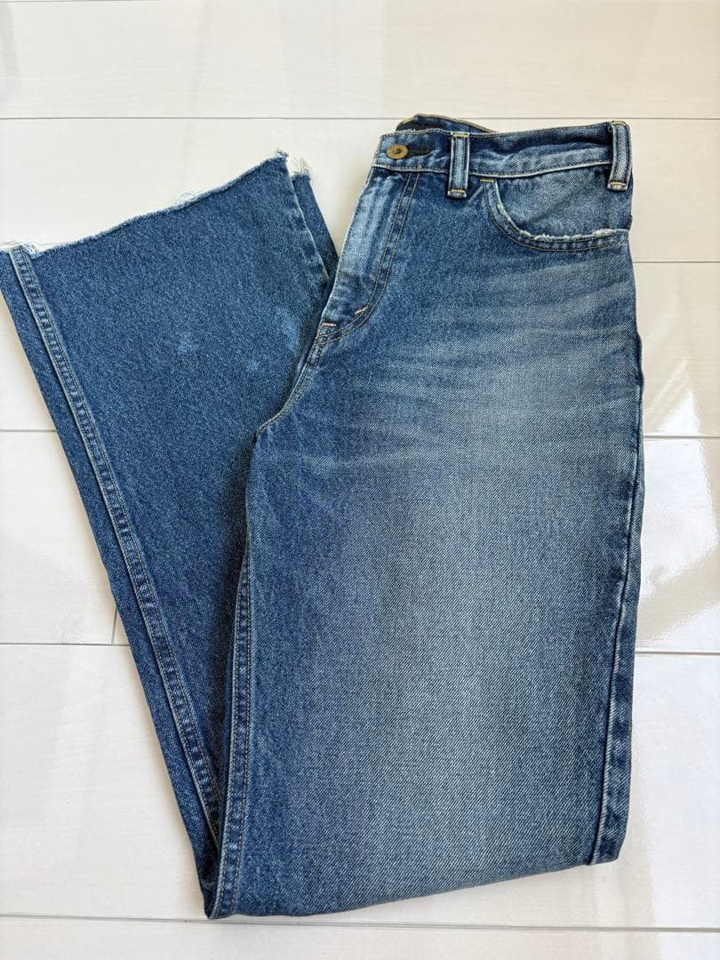 マディソンブルー　HEM CUT FLARE PANTS DENIM
