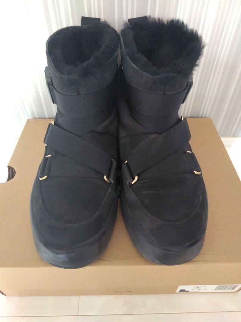 UGG W CLASSIC BOOM BUCKLE 24㎝ USA7