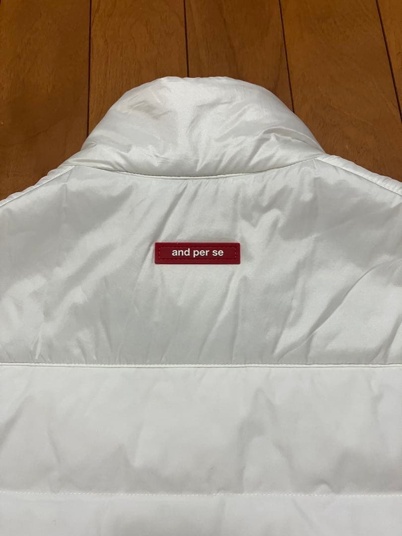 and per se ホワイト ダウンベスト