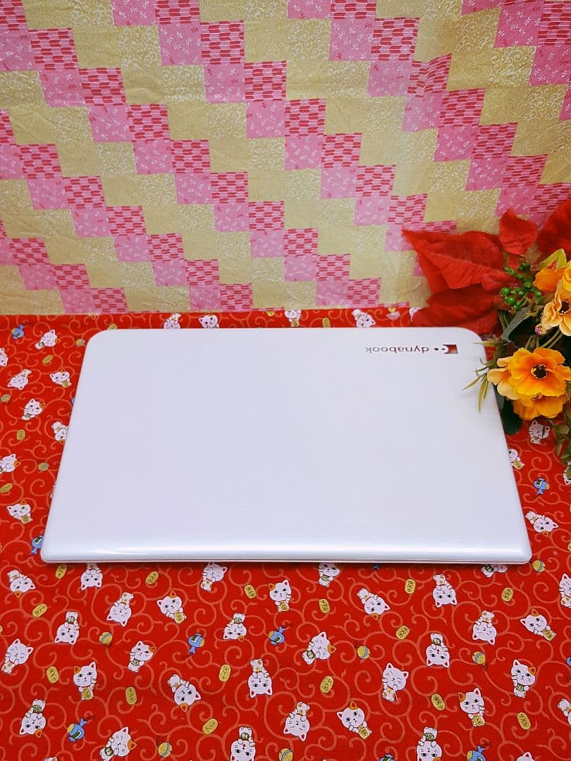 極上美品/4世代Corei3/高速SSD256GB/Win11！便利なソフト多数