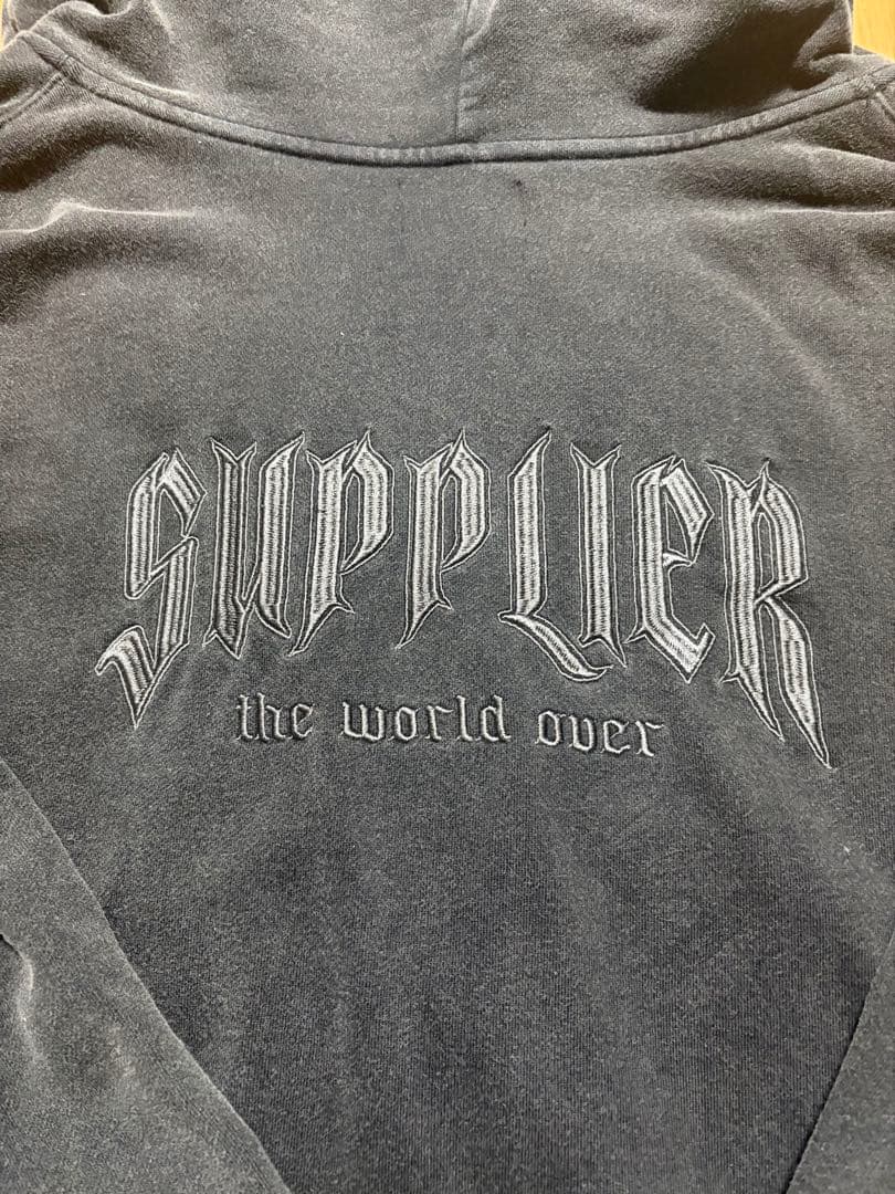 トップス SUPPLIER Vintage Wash Pierced Zip Hoodie