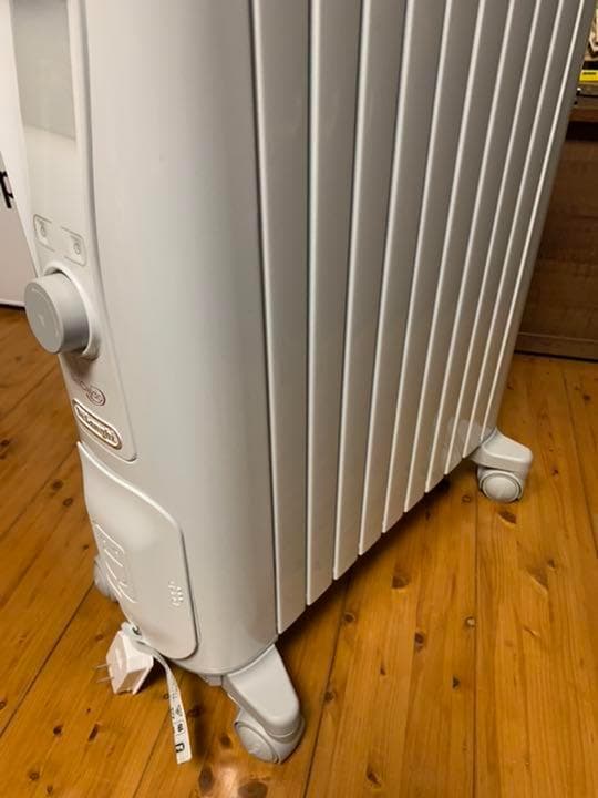 【本体美品】　オイルヒーター　デロンギRHJ75V0915-GY　工事不要置き型