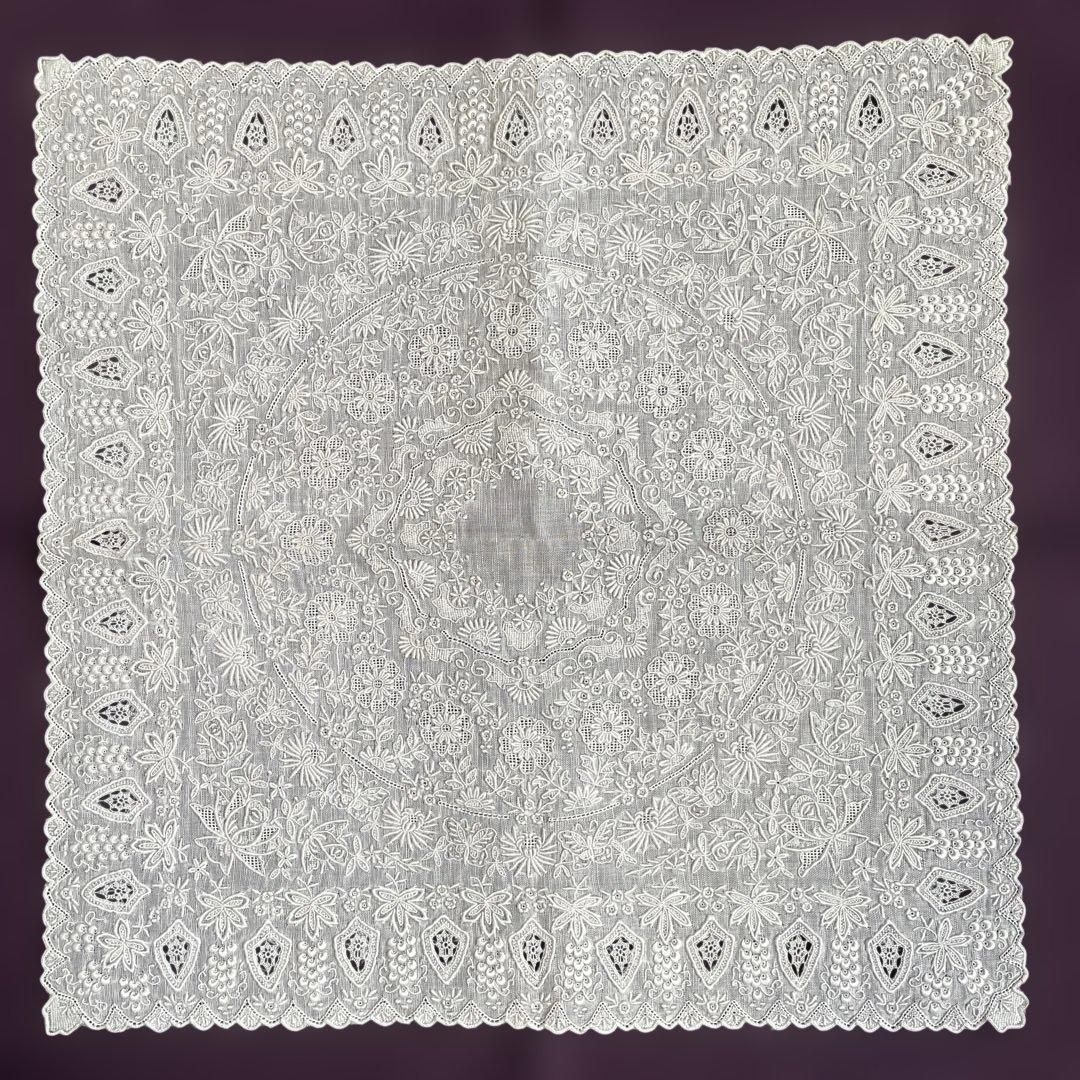 未使用　スワトウ　汕頭　手刺繍　ハンカチ　葡萄　蝶　ヴィンテージ