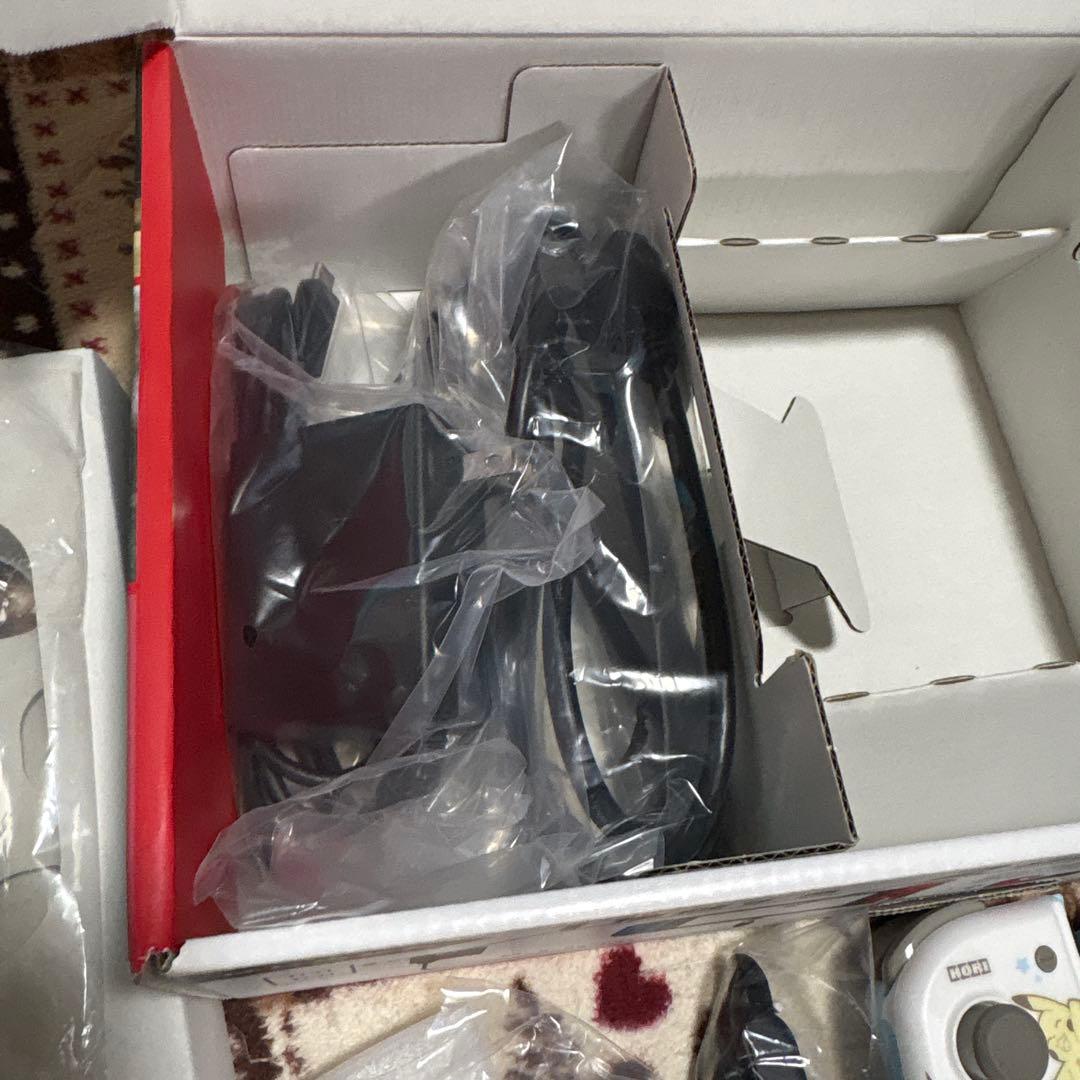 Nintendo Switch 本体 赤/青　グリップコントローラ付