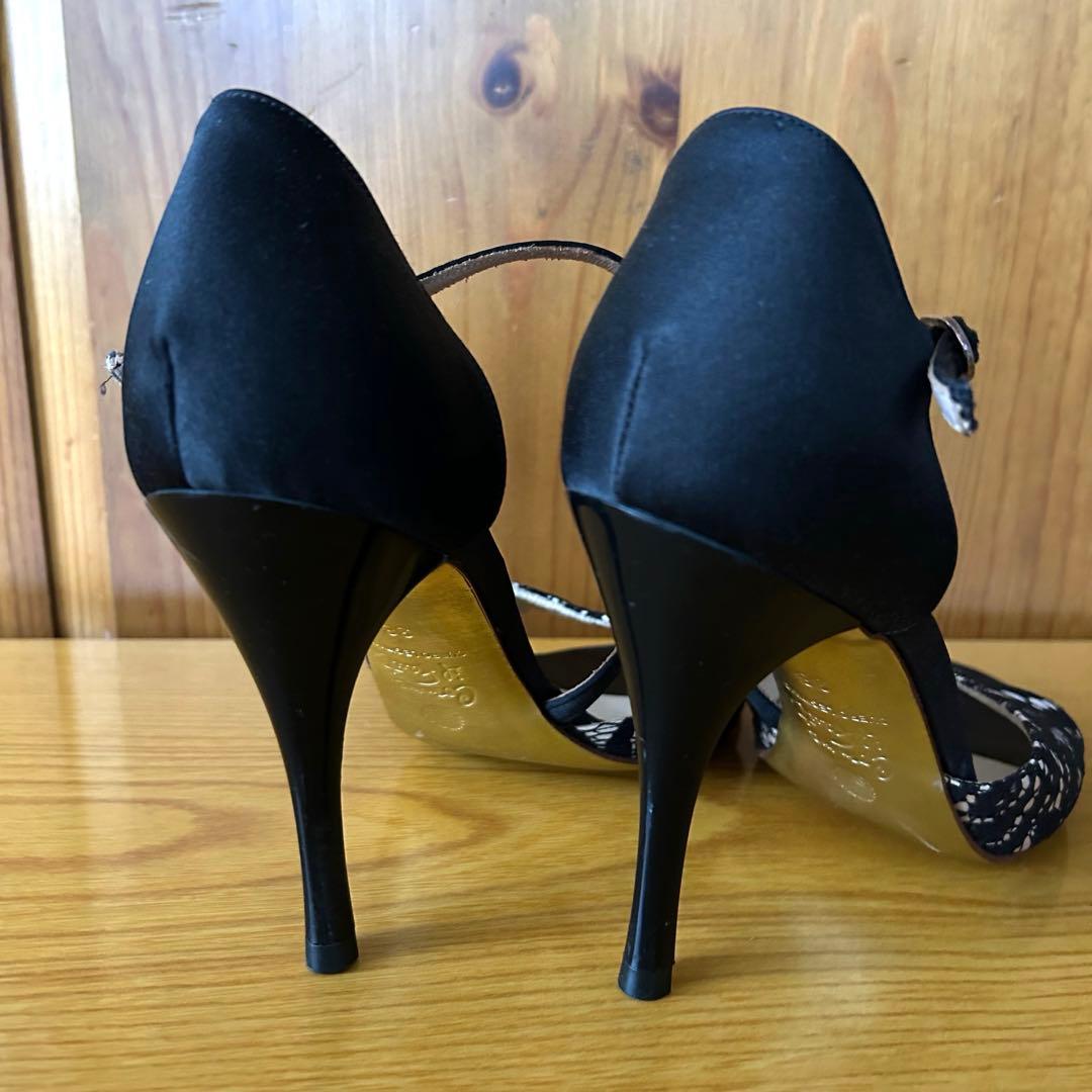 コムイルフォー アルゼンチンタンゴシューズ　オープントゥ 黒レース 38