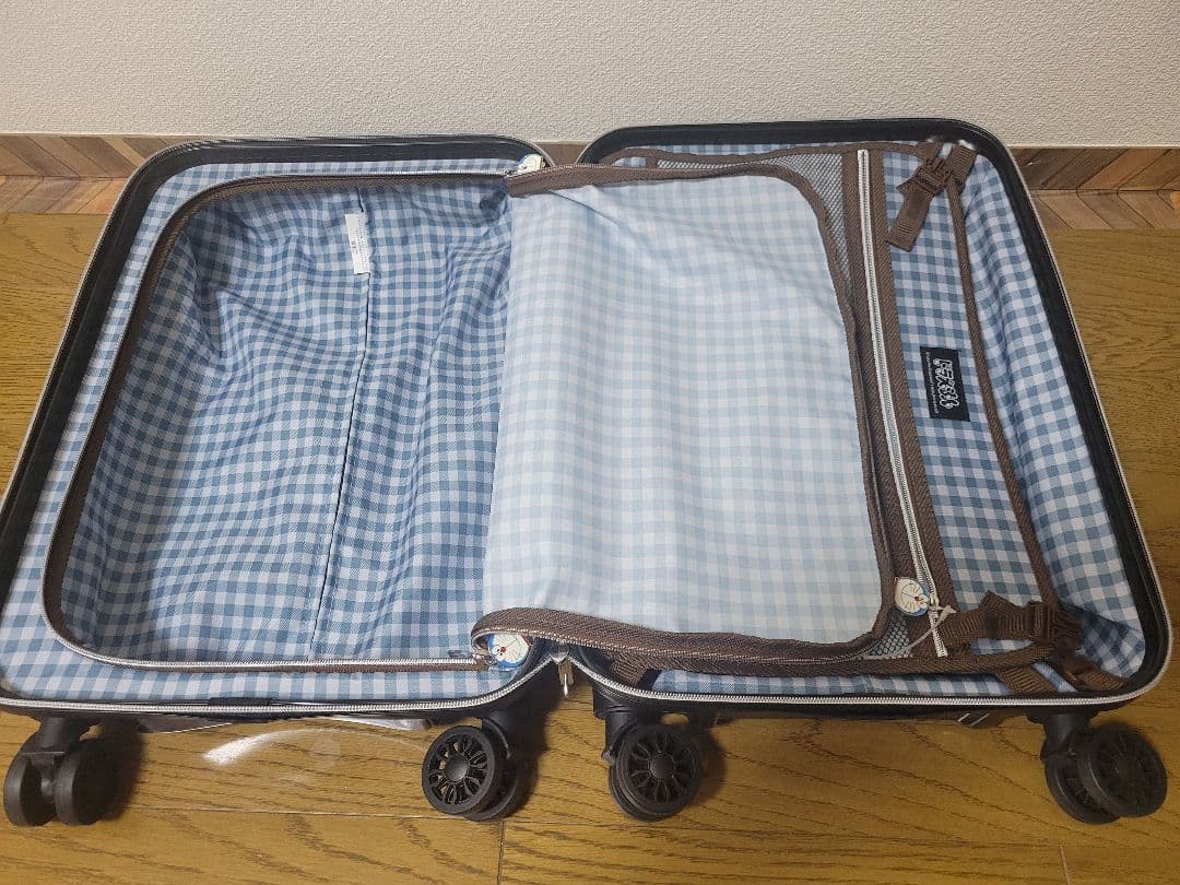 ■ドラえもん キャリーケース ブラック キャリーバッグ