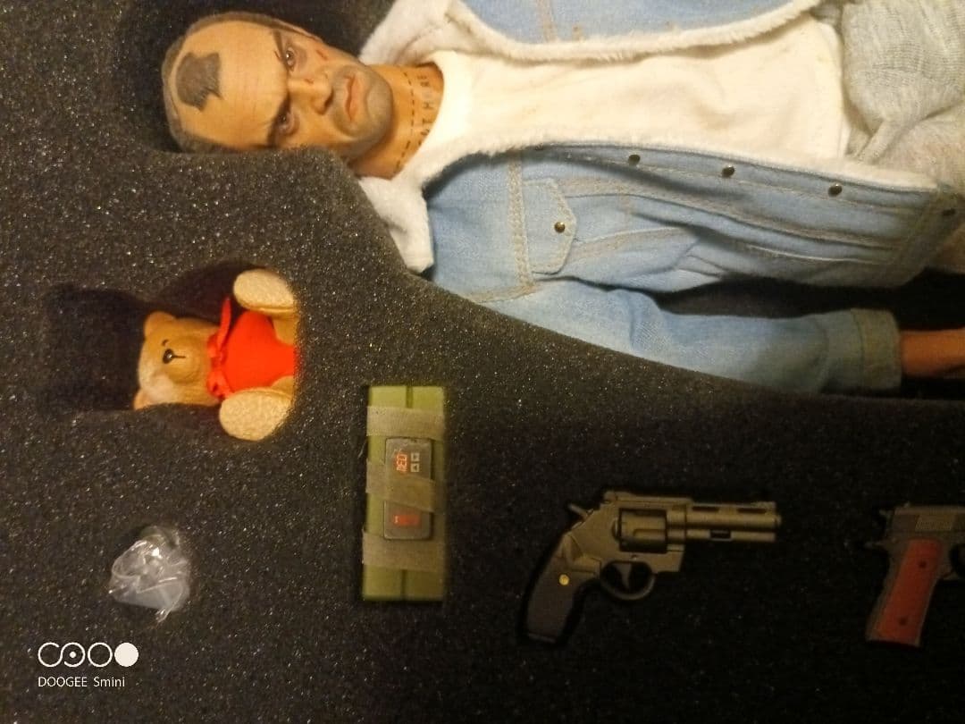 レ*ー様 グランドセフトオート5可動式フィギュア