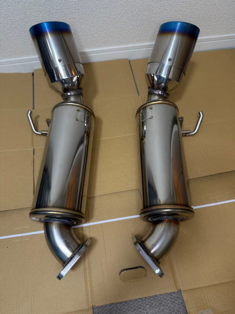 フェアレディZ Z34 マフラー ROSSO MODELLO（ロッソモデロ）