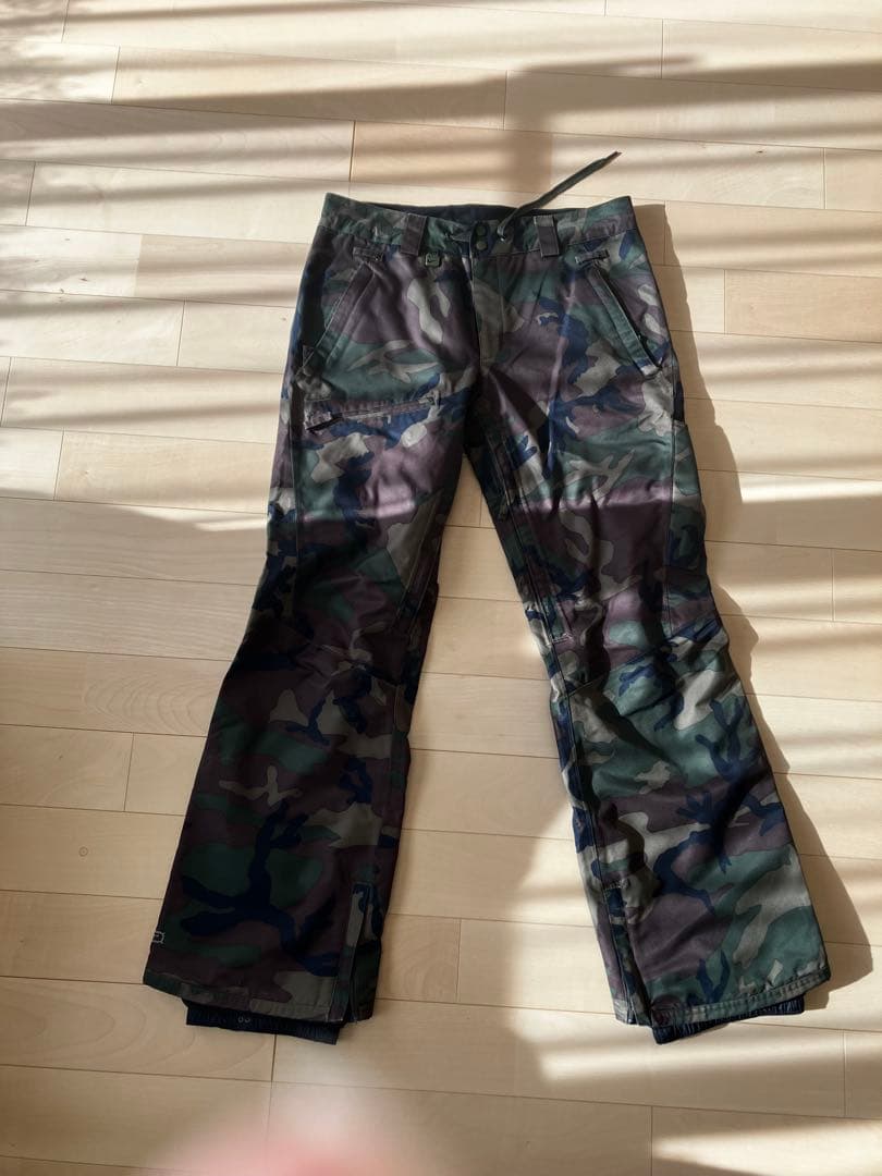 【のん】NIKEスノーボードウェア（上下セット）※８枚目に着衣写真有り