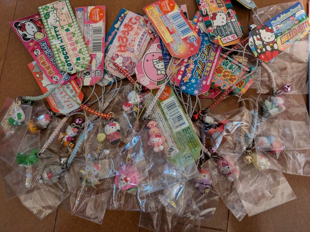 ハローキティ　根付　ストラップ　25個　まとめ売り