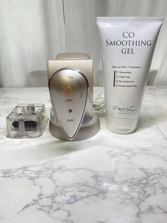 メディライトスリム　湘南美容外科共同開発　専用ジェル付き