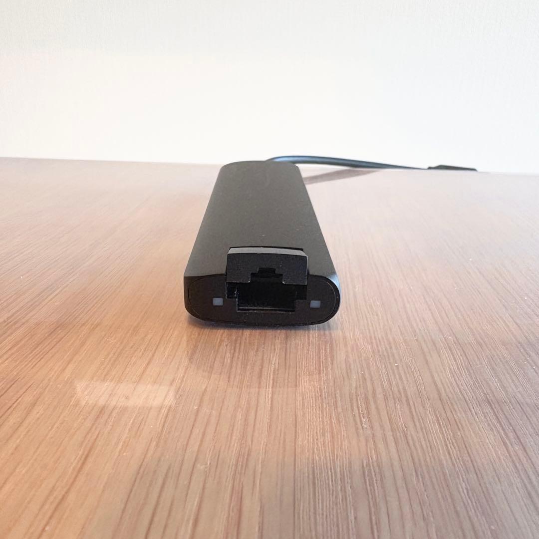 MacBook Air (M2,2022)、電源×2、マルチUSBハブ、ケース