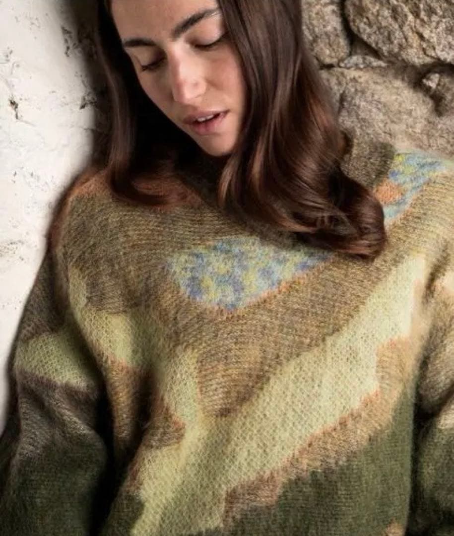 cotelac オリーブグリーン カモフラ Vネックセーター