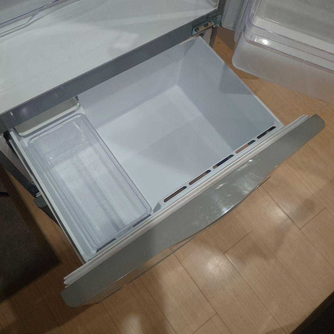 255L AQUA 3ドア冷蔵庫 AQR-261A