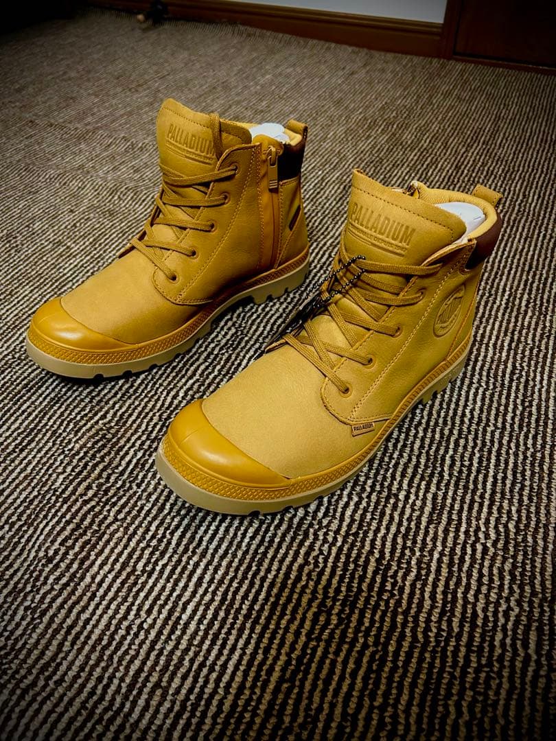 ☆*★様 【新品未使用】PALLADIUM 防水レザースニーカー 着脱に便利なジ