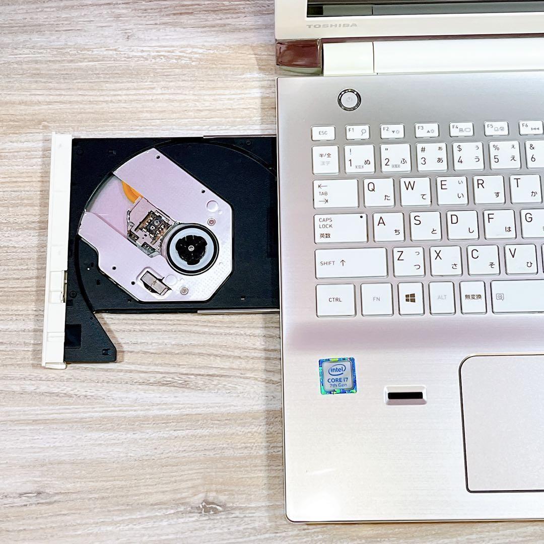 新品SSD✨7世代Corei7✨メモリ16GB✨カメラ✨すぐ使えるノートパソコン